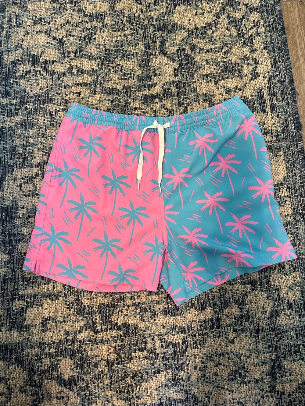 chubbies boys XL Pink & Teal Palm Print Swim Shorts